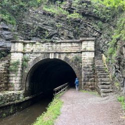 Paw Paw Tunnel - Tunnel