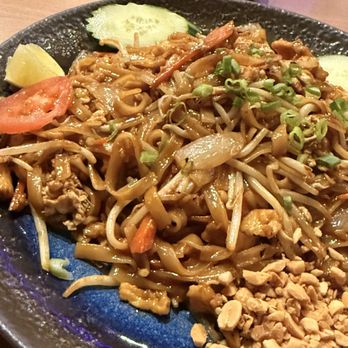 Nikko Sushi - Chicken Pad Thai - Sushi Bars Near Me - Broken Arrow, Oklahoma