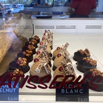 Moulin - Pastry display - Bakeries Near Me - Newport Beach, California