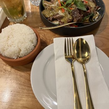 Oraan Thai Eatery - Nuer Marakot (grilled beef with Thai eggplant and bamboo shoots) - Thai Near Me - San Francisco, California