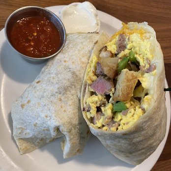 Willow Ranch - Breakfast burrito with tri-tip - Barbeque Near Me - Buttonwillow, California Willow Ranch - Breakfast burrito with tri-tip - Barbeque Near Me - Buttonwillow, California