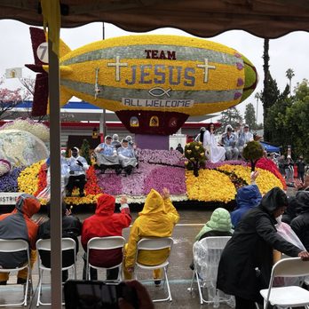 Rose Parade Route - Festivals Near Me - Pasadena, California
