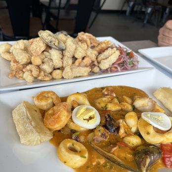 Totoritas Peruvian Restaurant - Jalea mixta y pescado macho con comida Del Mar - Latin American Near Me - Pembroke Pines, Florida Totoritas Peruvian Restaurant - Jalea mixta y pescado macho con comida Del Mar - Latin American Near Me - Pembroke Pines, Florida