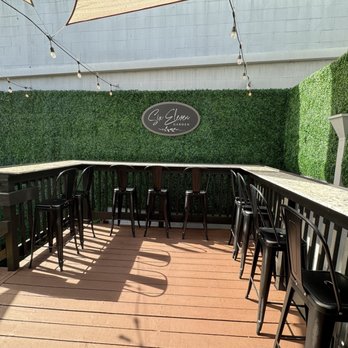 Six Eleven  - Outdoor bar area - Bars Near Me - Martinez, California