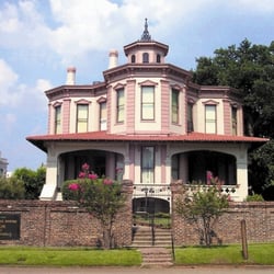 Ace Of Clubs House