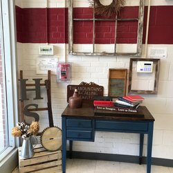 Holly Springs Center - Entry