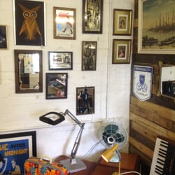 The Vintage Barn - Pictures, mirrors, fans, lights keyboards, bags.