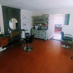 Halo Salon - Salon interior