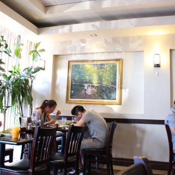 Ngự Bình Restaurant - Inside the Restaurant - Vietnamese Near Me - Westminster, California Ngự Bình Restaurant - Inside the Restaurant - Vietnamese Near Me - Westminster, California