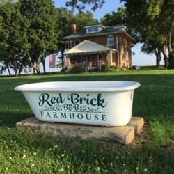 Red Shanty Lodging - Red Brick Farmhouse Bed & Breakfast or entire home can be rented for your large group gathering place.