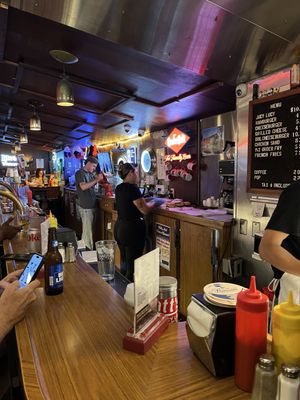 Matt's Bar and Grill by null