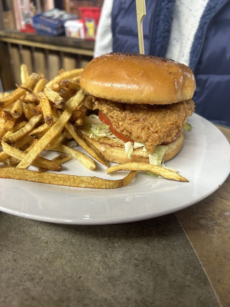 COTTAGEVILLE GOOD EATS 10476 Cottageville Hwy, Cottageville, South