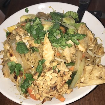 Saigon Bistro - Chicken stir fry - Vietnamese Near Me - Lakeland, Florida Saigon Bistro - Chicken stir fry - Vietnamese Near Me - Lakeland, Florida