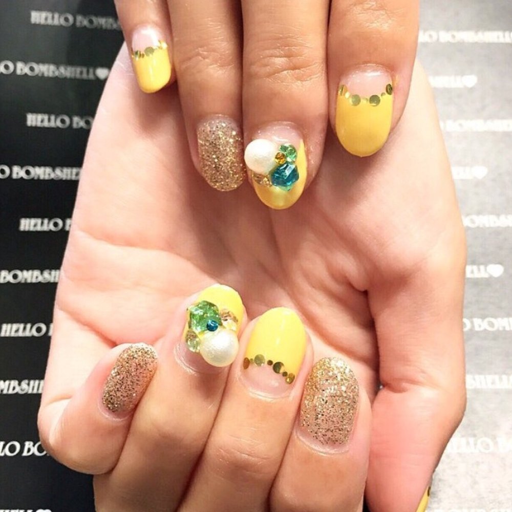 HELLO BOMBSHELL - Everyone asked about my nails because they are so pretty! - Sugaring Near Me - Honolulu, Hawaii