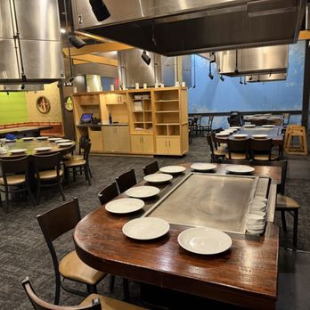 Benihana - Memphis - Sushi Bars Near Me - Memphis, Tennessee