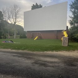 Silver Lake Twin Drive-In Movie Theatre