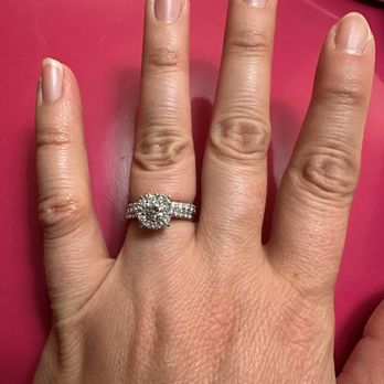 Ellis Jewelers - Engagement and wedding band, ready to go! - Jewelry Near Me - Seymour, Indiana