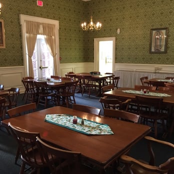 Villa Maria Retreat Ctr - Group dinning area - Religious Organizations Near Me - Springfield, Illinois Villa Maria Retreat Ctr - Group dinning area - Religious Organizations Near Me - Springfield, Illinois