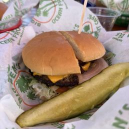 Cheeseburger (ordered with raw and grilled onions) Cheeseburger (ordered with raw and grilled onions)