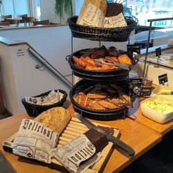 Pella's cafe - Breakfast buffet
