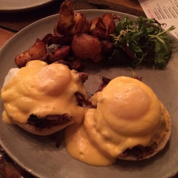 Catch 122 - Eggs Bennys with braised short ribs! - Breakfast & Brunch Near Me - North Vancouver, British Columbia Catch 122 - Eggs Bennys with braised short ribs! - Breakfast & Brunch Near Me - North Vancouver, British Columbia