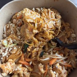 Chicken Tofu Padthai ( spicy)