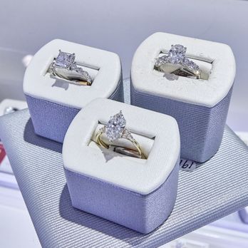 Helzberg Diamonds - Helzberg Diamonds - Jewelry Near Me - Fort Worth, Texas Helzberg Diamonds - Helzberg Diamonds - Jewelry Near Me - Fort Worth, Texas