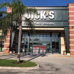 DICK'S Sporting Goods - Front of Dick's