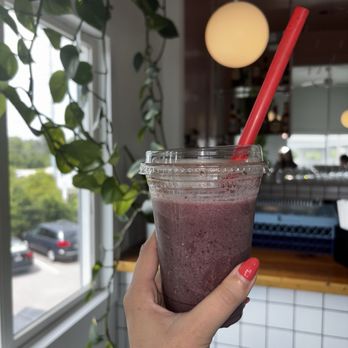 Diver Surfside Cafe - Cannonball smoothie - Coffee & Tea Near Me - Surf City, North Carolina Diver Surfside Cafe - Cannonball smoothie - Coffee & Tea Near Me - Surf City, North Carolina