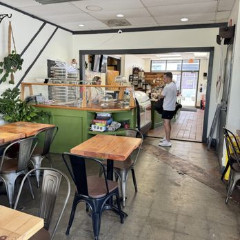 Mud Pie Vegan Bakery - Coffee & Tea Near Me - Mission, Kansas