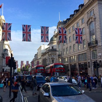 Piccadilly Circus - Landmarks & Historical Buildings Near Me - London, XGL Piccadilly Circus - Landmarks & Historical Buildings Near Me - London, XGL