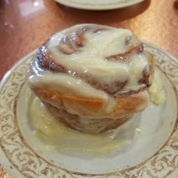 Another Broken Egg Cafe - Cinnamon bun - Breakfast & Brunch Near Me - Pembroke Pines, Florida