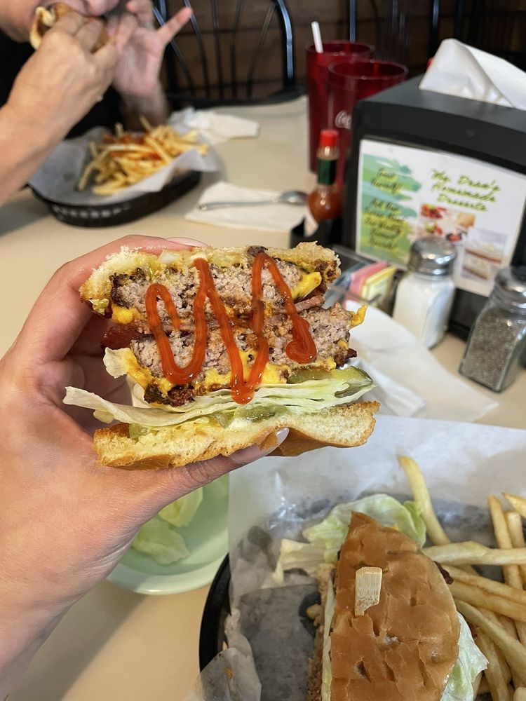 Old Mill Country Kitchen Logo