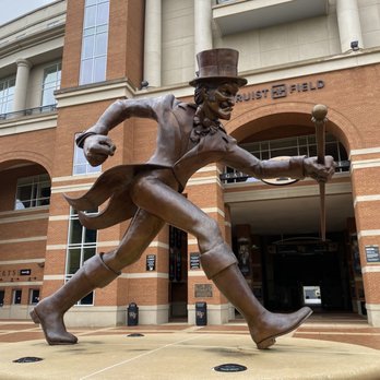 Deacon Statue - Public Art Near Me - Winston-Salem, North Carolina