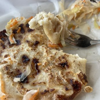El Buen Paladar - Pupusa de chicharron - Food Trucks Near Me - San Antonio, Texas