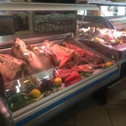 La Fiorentina - Il frigo con molti tagli di carne