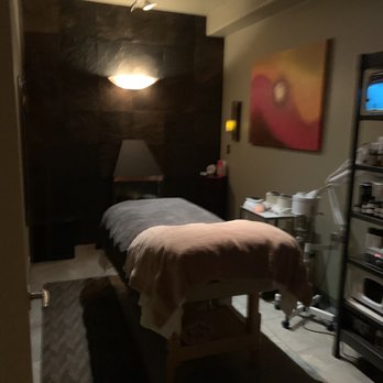 Vous Salon & Spa - Spa room! - Hair Salons Near Me - Chicago, Illinois Vous Salon & Spa - Spa room! - Hair Salons Near Me - Chicago, Illinois
