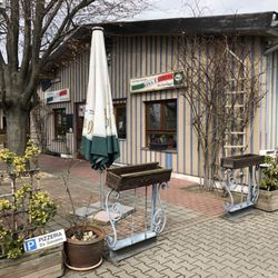 Pizzeria Taormina Express - Terrasse auch vorhanden