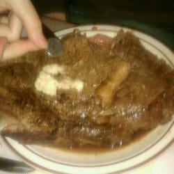 Henry Wahner's Restaurant & Lounge - Prime rib mmmmmm.