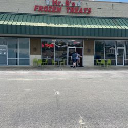 Mr Bs Frozen Treats - Store front