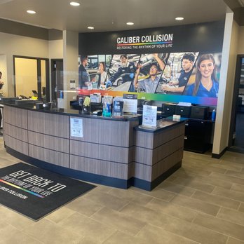 Caliber Collision - Front Desk - Body Shops Near Me - Katy, Texas