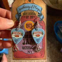 HRLMS Creations - Handmade earrings with original art