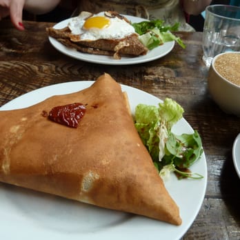 Senzala Creperie - Savory crepe with sun-dried tomatoes, goat cheese, and a small side salad. - Cafes Near Me - London, XGL Senzala Creperie - Savory crepe with sun-dried tomatoes, goat cheese, and a small side salad. - Cafes Near Me - London, XGL