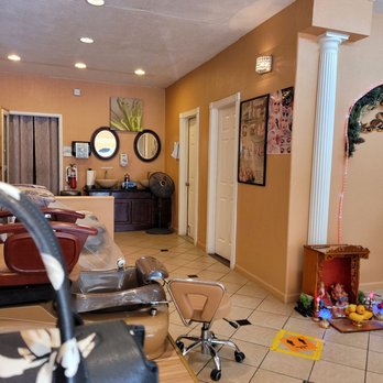 Caroline's Nails Spa - Pedicure stations - Nail Salons Near Me - Modesto, California