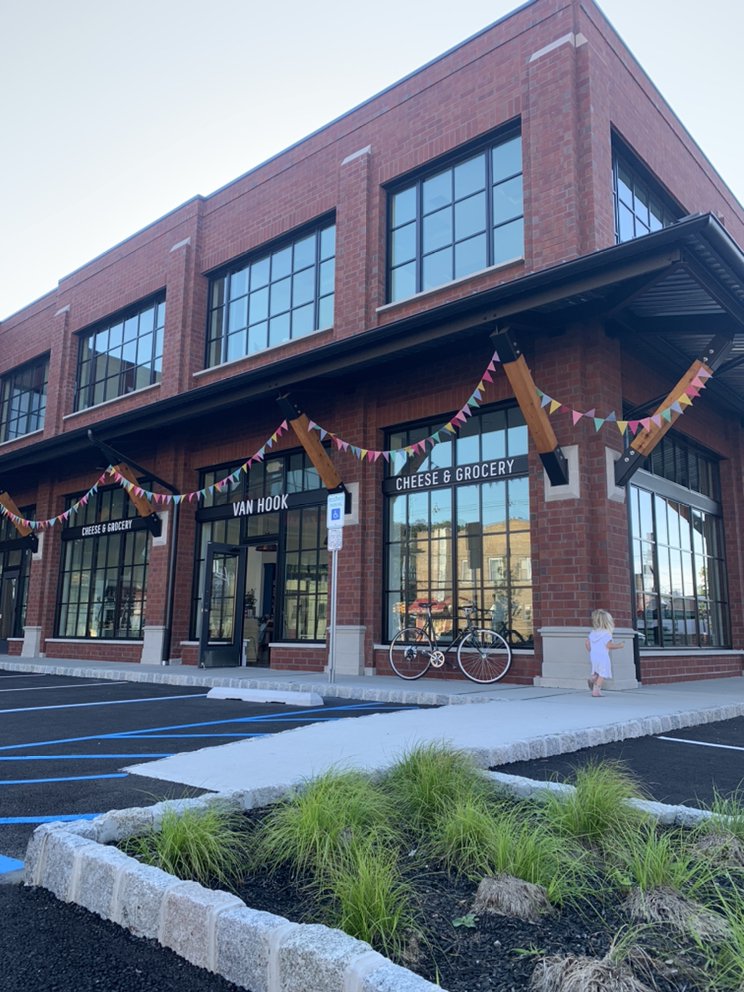 VAN HOOK CHEESE & GROCERY Updated September 2024 53 Photos & 14 Reviews 111 Grove St