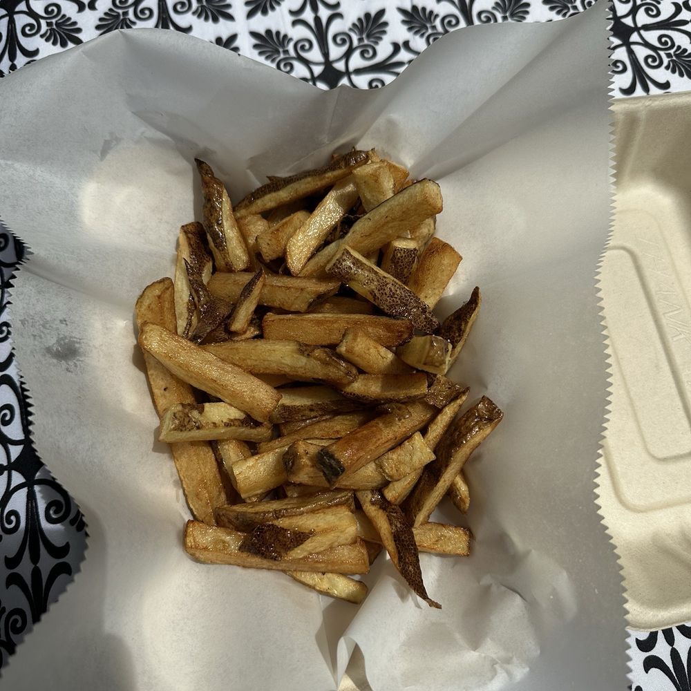 DB Farm Grub Wagon BBQ - French fries - Barbeque Near Me - Willis, Texas DB Farm Grub Wagon BBQ - French fries - Barbeque Near Me - Willis, Texas