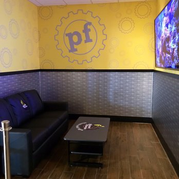 Planet Fitness - Waiting area - Gyms Near Me - Williamsville, New York Planet Fitness - Waiting area - Gyms Near Me - Williamsville, New York