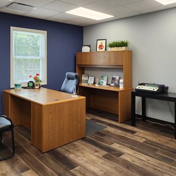 Southwestern Hearing Centers - Hearing exam room where hearing tests are done. - Hearing Aid Providers Near Me - Highland, Illinois Southwestern Hearing Centers - Hearing exam room where hearing tests are done. - Hearing Aid Providers Near Me - Highland, Illinois