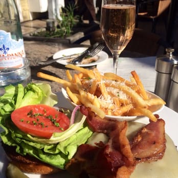 El Dorado Kitchen - EDK burger with truffle fries - New American Near Me - Sonoma, California