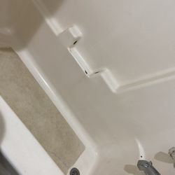 Springs Motel - Moldy tub thay didn't drain